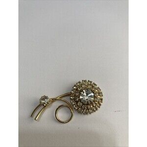 Sparkly White Rhinestone Flower Brooch With Smoky Solitaire Accent On Goldtone